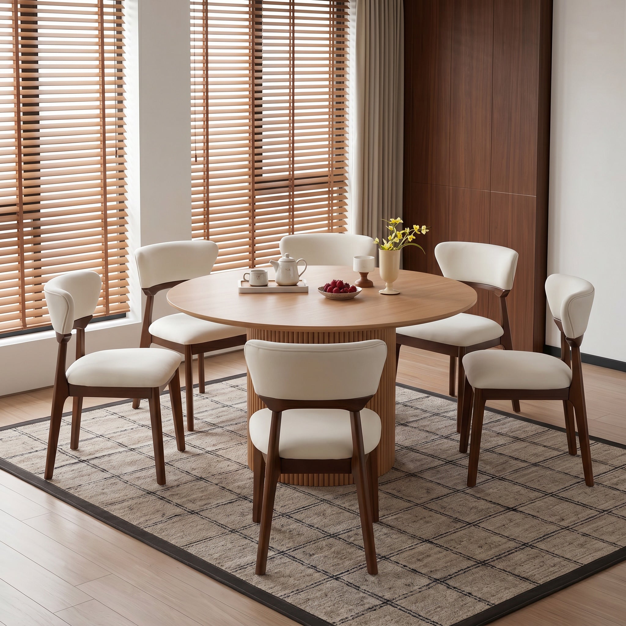 SEYNAR Modern Velvet Dining Chairs with Solid Wood Legs Set of 2/4/6