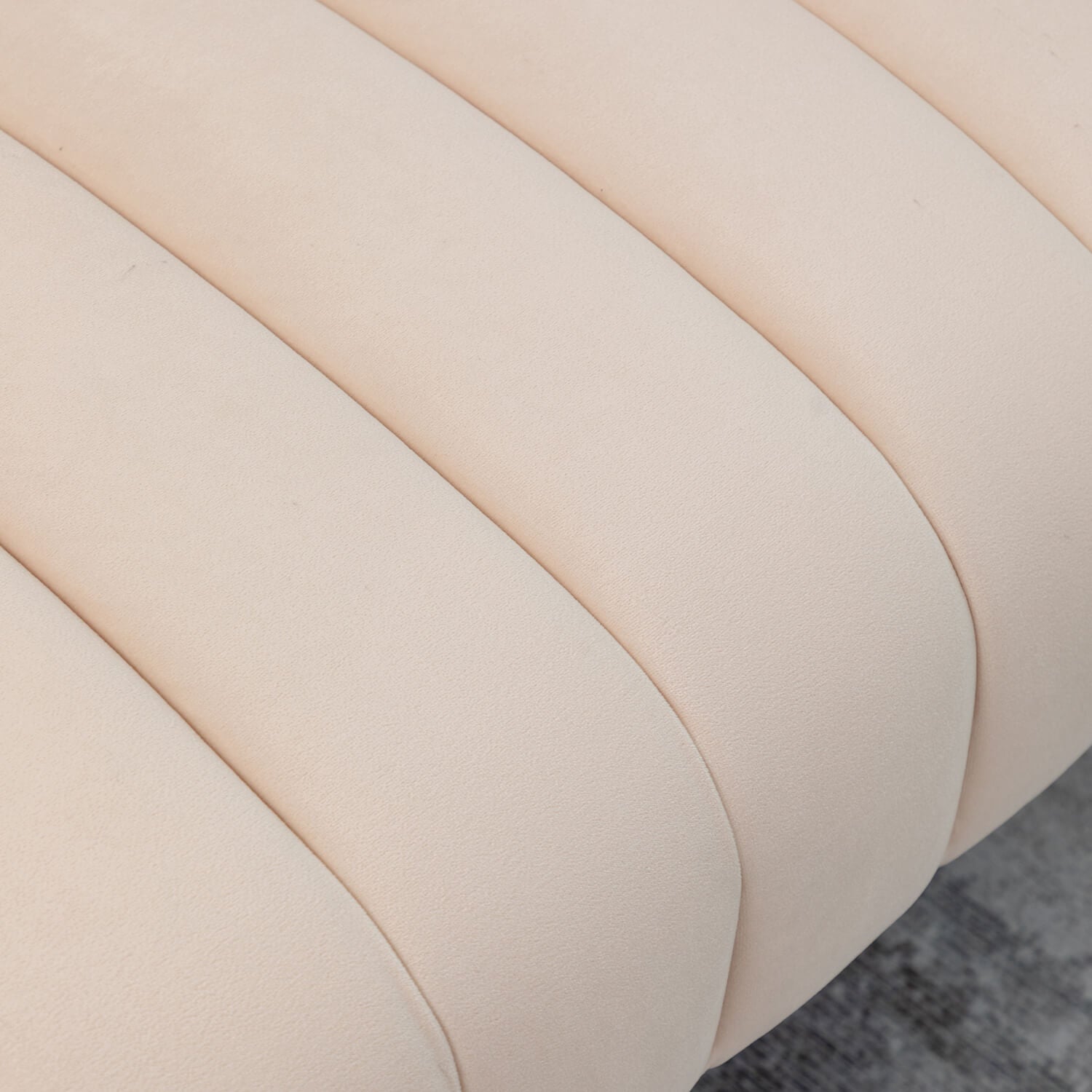 SEYNAR Modern Glam Comfy 50" Metal Legs Curved Sofa 2 Seaters Loveseat with Tufted Back