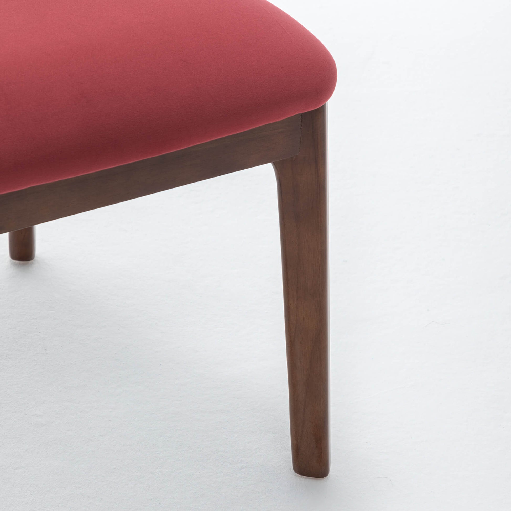 SEYNAR Modern Velvet Dining Chairs with Solid Wood Legs Set of 2/4/6