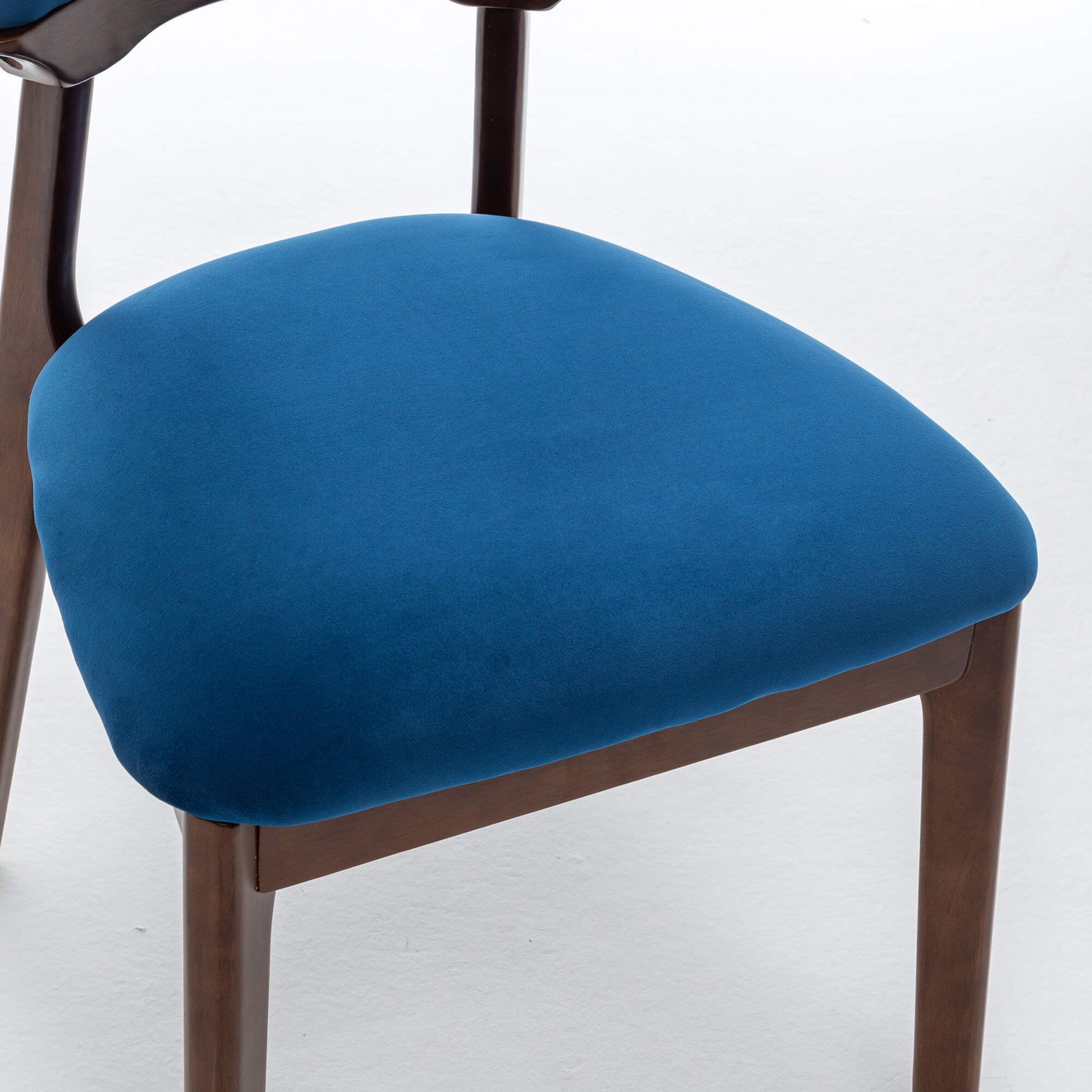 SEYNAR Modern Velvet Dining Chairs with Solid Wood Legs Set of 2/4/6