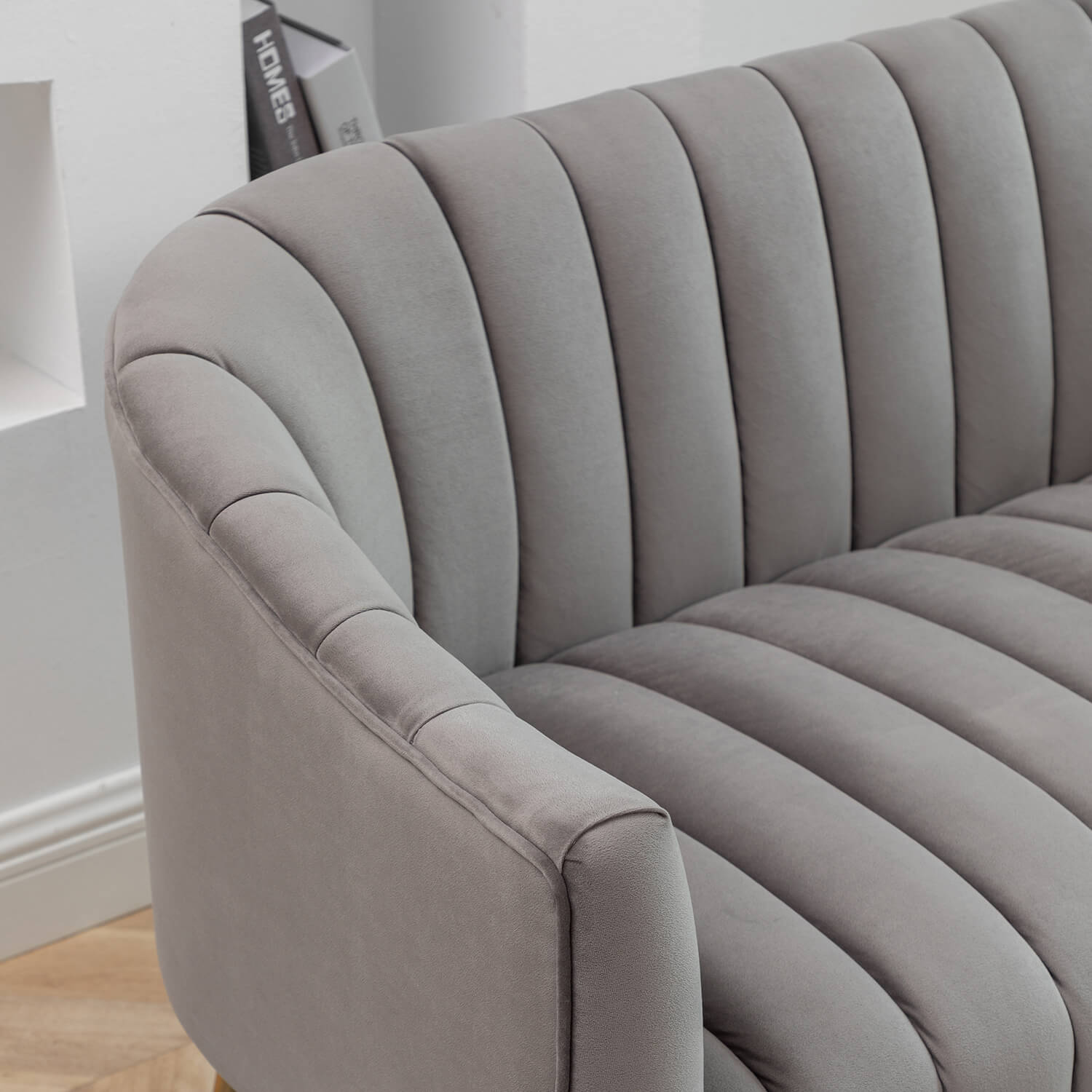 SEYNAR Modern Glam Comfy 50" Metal Legs Curved Sofa 2 Seaters Loveseat with Tufted Back